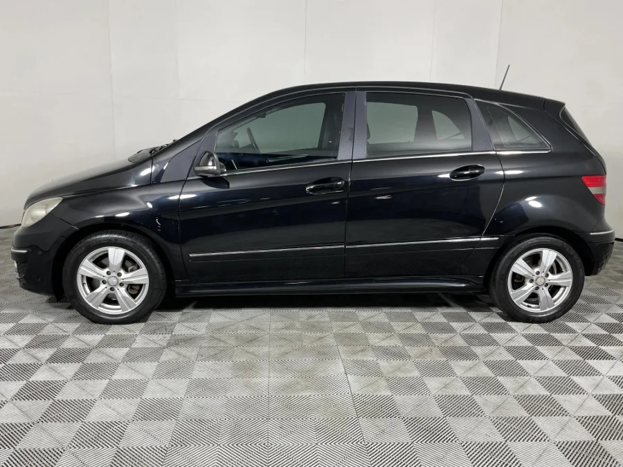Used 2011 Mercedes-Benz B-Class B200CDI Sports auto - WeBuyCars The Dome Used 2011 Mercedes-Benz B-Class B200CDI Sports auto - WeBuyCars The Dome