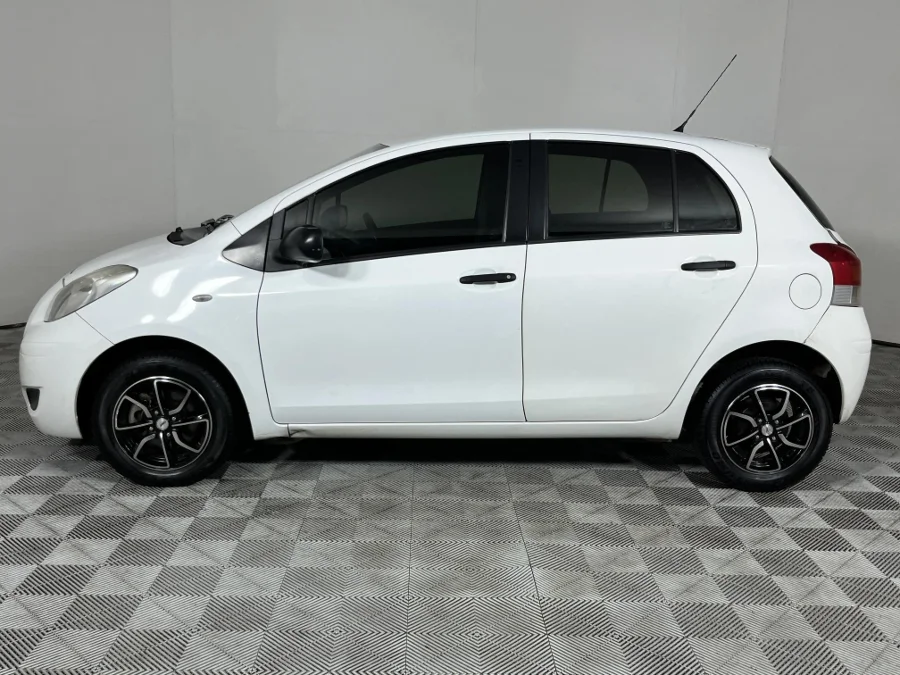 Used 2011 Toyota Yaris 5-door Zen3 S - WeBuyCars The Dome