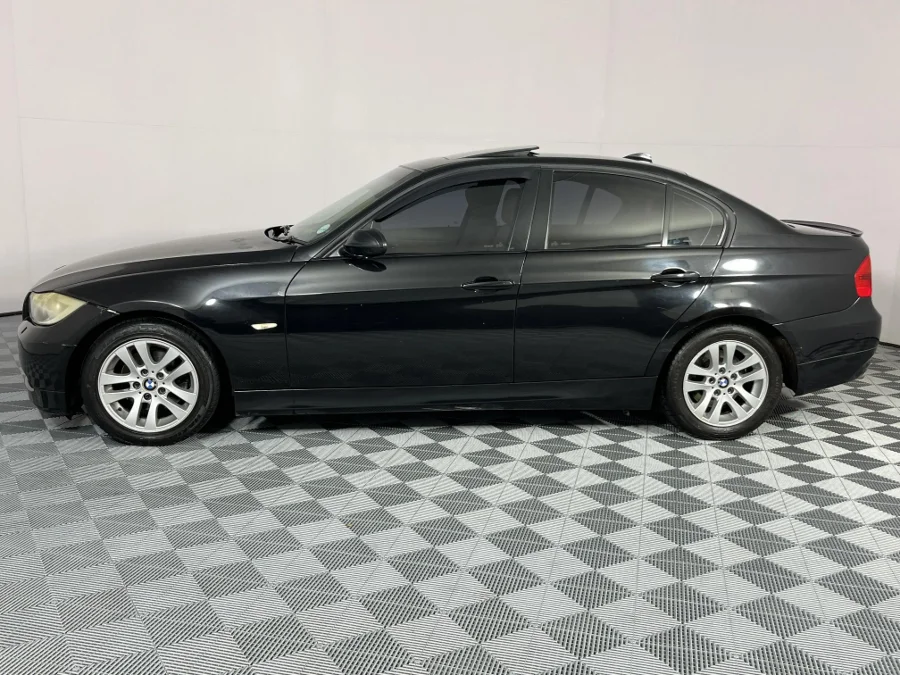 Used 2009 BMW 3 Series 320i auto - WeBuyCars Lansdowne Used 2009 BMW 3 Series 320i auto - WeBuyCars Lansdowne