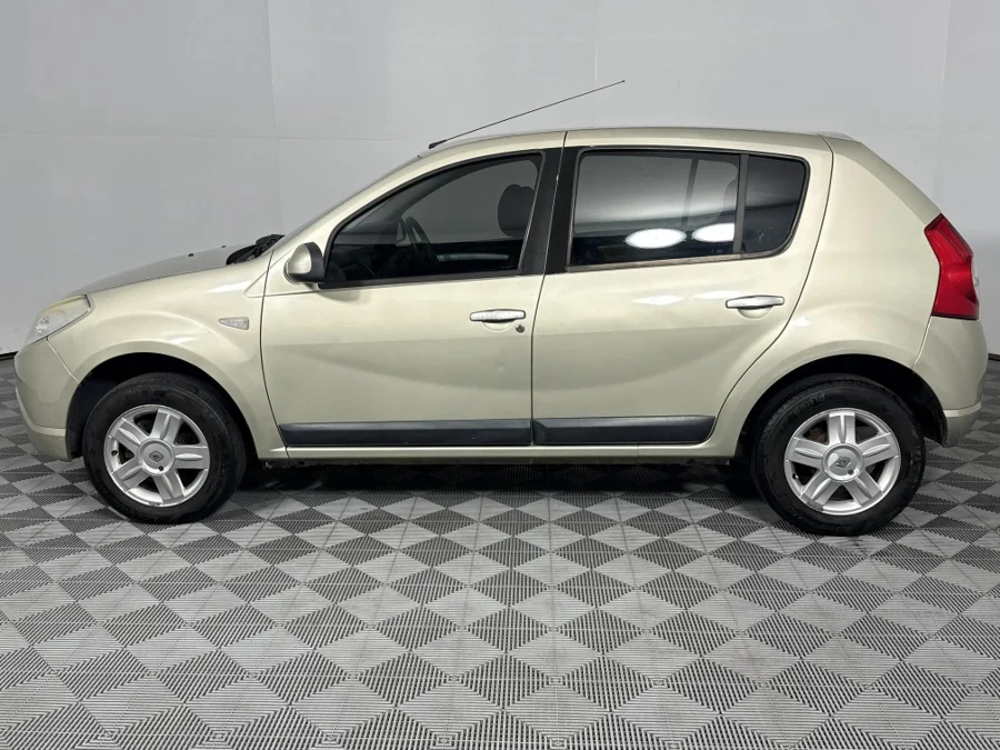 Used 2011 Renault Sandero 1.6 Cup - WeBuyCars Richmond