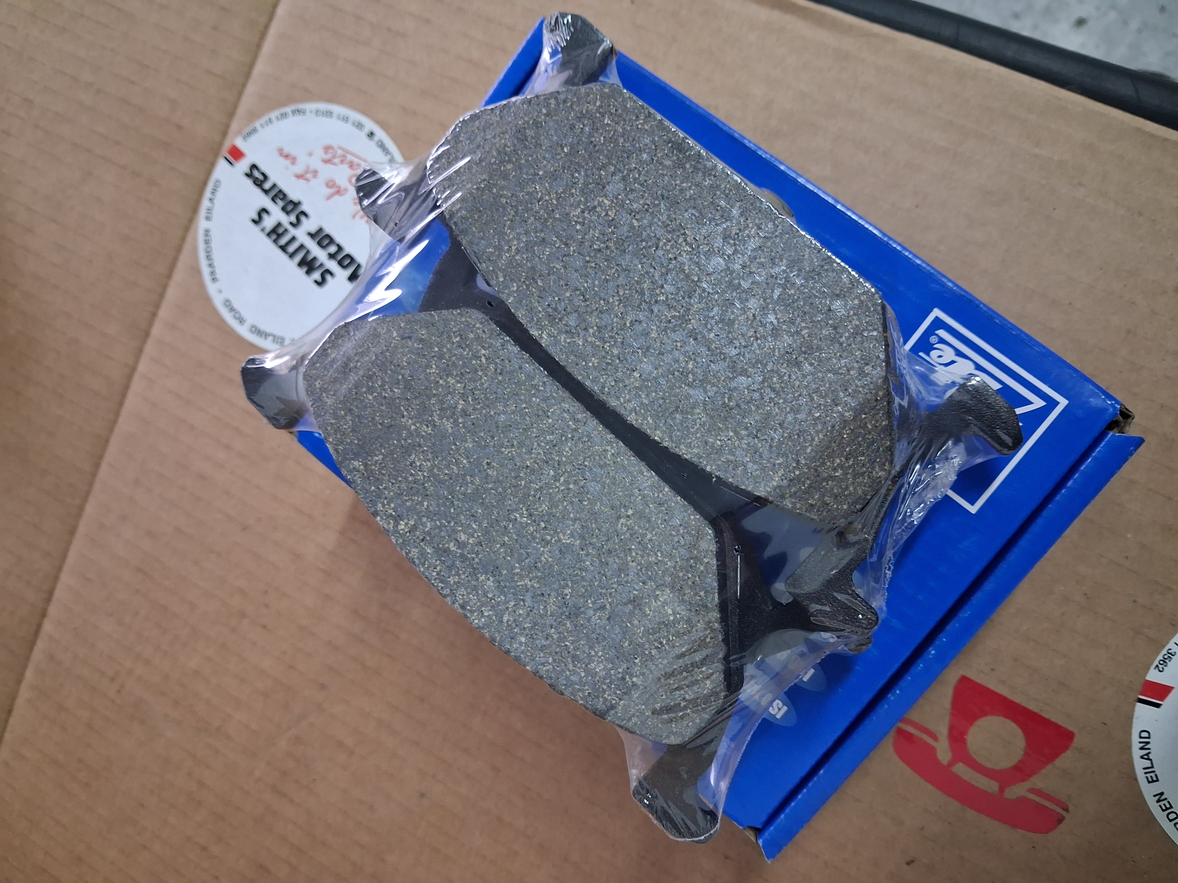 Front Brake Pads For Vw Polo Vivo/ Golf4 / Jetta4