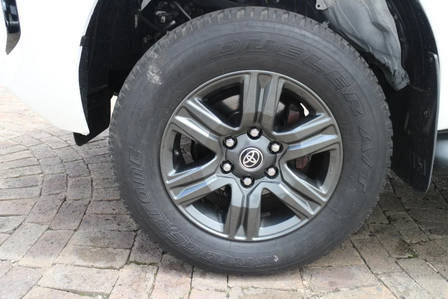 Used 2024 Toyota Hilux 2.4GD-6 Xtra cab Raider manual - OMC Motors