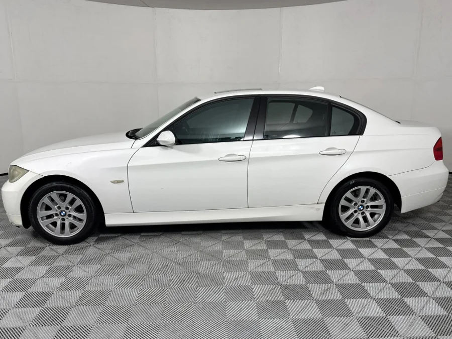 Used 2007 BMW 3 Series 320i Exclusive - WeBuyCars The Dome