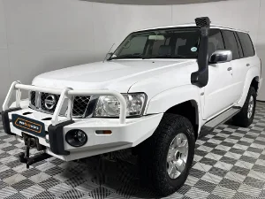 Used 2014 Nissan Patrol 4.8 GRX 4x4 Used 2014 Nissan Patrol 4.8 GRX 4x4