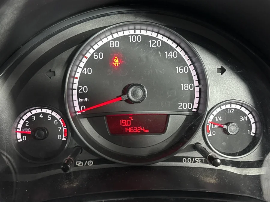 Used 2015 Volkswagen up! club up! 3-door 1.0 - WeBuyCars Brackenfell Cape Town