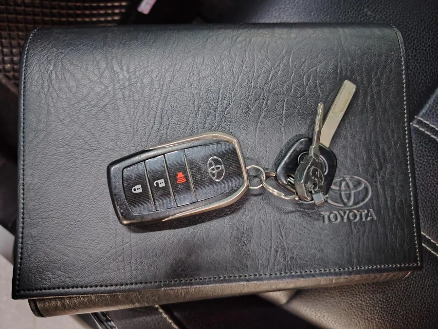 Used 2021 Toyota Hilux 2.8GD-6 Xtra cab Legend auto - BOTHA AND DEYSEL EXECUTIVE MOTORS Used 2021 Toyota Hilux 2.8GD-6 Xtra cab Legend auto - BOTHA AND DEYSEL EXECUTIVE MOTORS