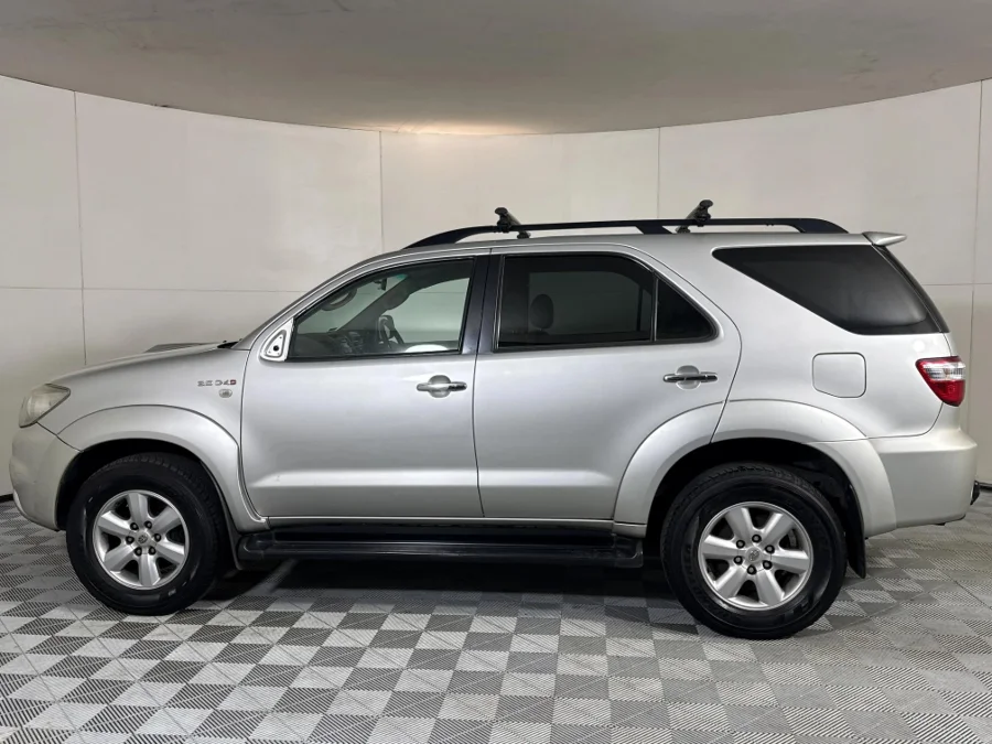 Used 2011 Toyota Fortuner 3.0D-4D - WeBuyCars Midstream