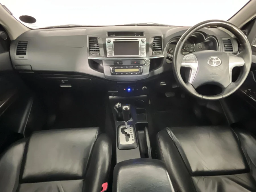 Used 2015 Toyota Fortuner 3.0D-4D 4x4 Limited auto - WeBuyCars Lansdowne