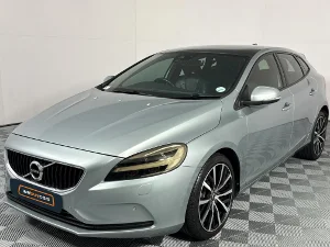 Used 2018 Volvo V40 T4 Momentum auto