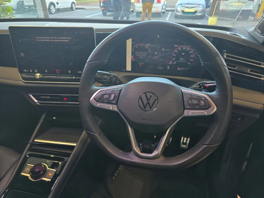 Used 2026 Volkswagen Tiguan 1.4TSI R-Line - VW Melrose Arch Pre-owned Used 2026 Volkswagen Tiguan 1.4TSI R-Line - VW Melrose Arch Pre-owned