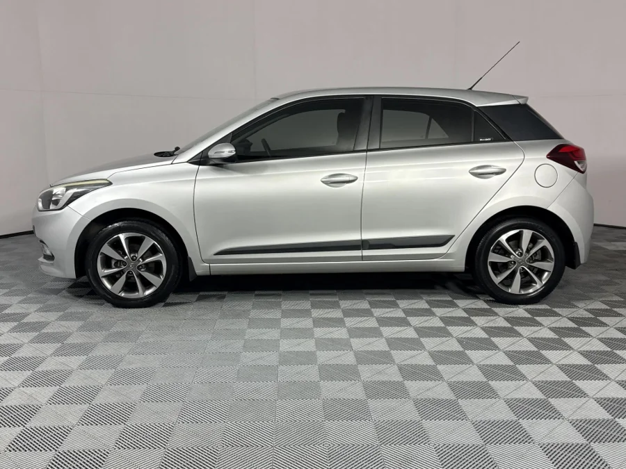 Used 2015 Hyundai i20 1.4 Fluid auto - WeBuyCars Richmond