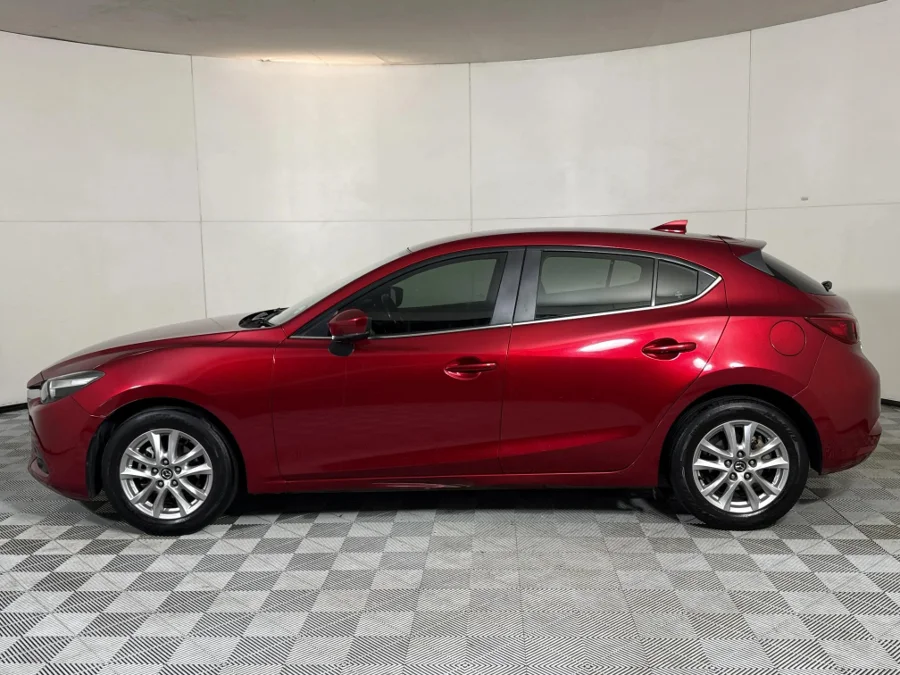 Used 2019 Mazda Mazda3 hatch 1.6 Dynamic - WeBuyCars Midstream