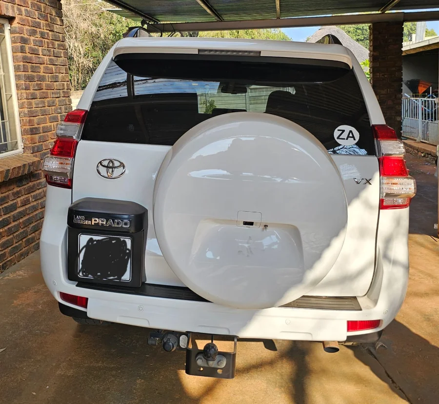 New 2016 Toyota Land Cruiser Prado 3.0DT VX - Private Seller New 2016 Toyota Land Cruiser Prado 3.0DT VX - Private Seller