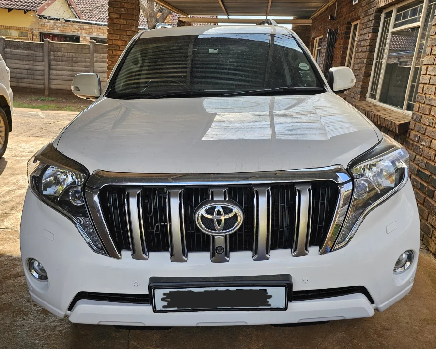 New 2016 Toyota Land Cruiser Prado 3.0DT VX - Private Seller New 2016 Toyota Land Cruiser Prado 3.0DT VX - Private Seller