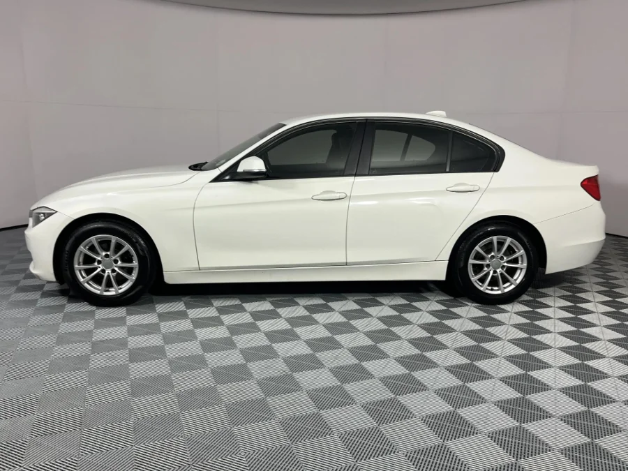 Used 2014 BMW 3 Series 316i Luxury auto - WeBuyCars Brackenfell Cape Town Used 2014 BMW 3 Series 316i Luxury auto - WeBuyCars Brackenfell Cape Town