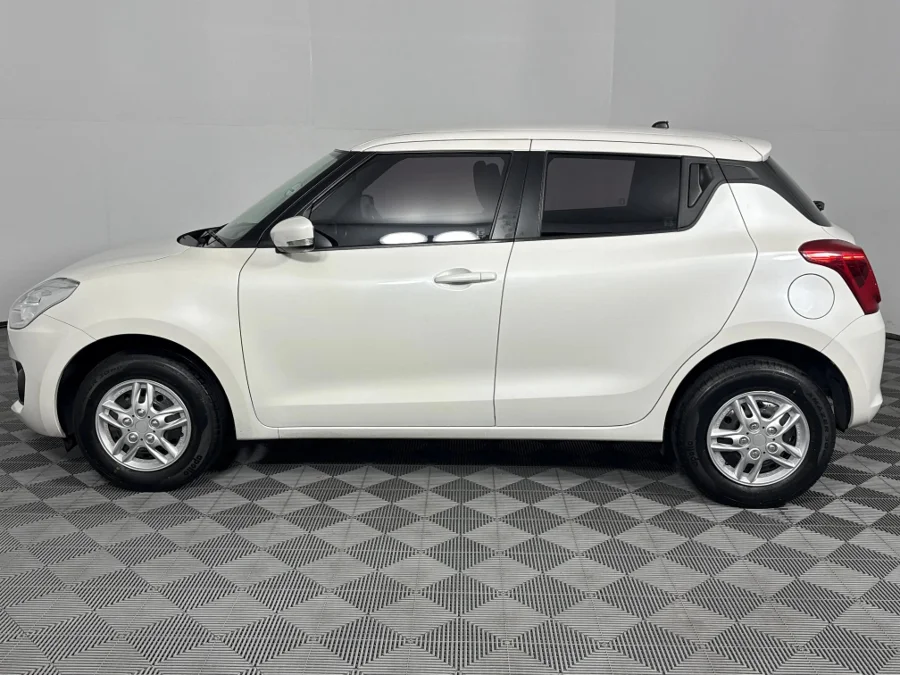 Used 2023 Suzuki Swift 1.2 GL manual - WeBuyCars Richmond