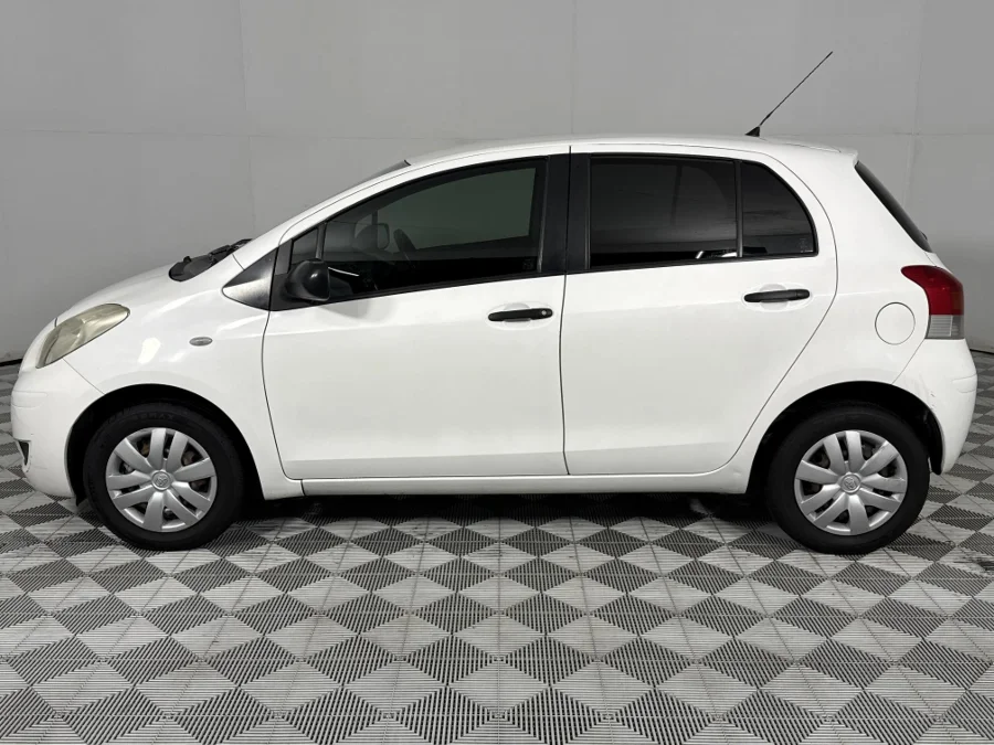 Used 2011 Toyota Yaris 5-door Zen3 S - WeBuyCars Richmond