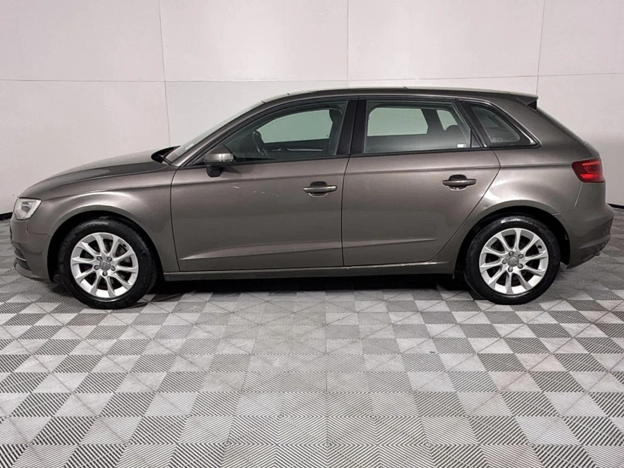 Used 2013 Audi A3 Sportback 1.4TFSI S - WeBuyCars The Dome