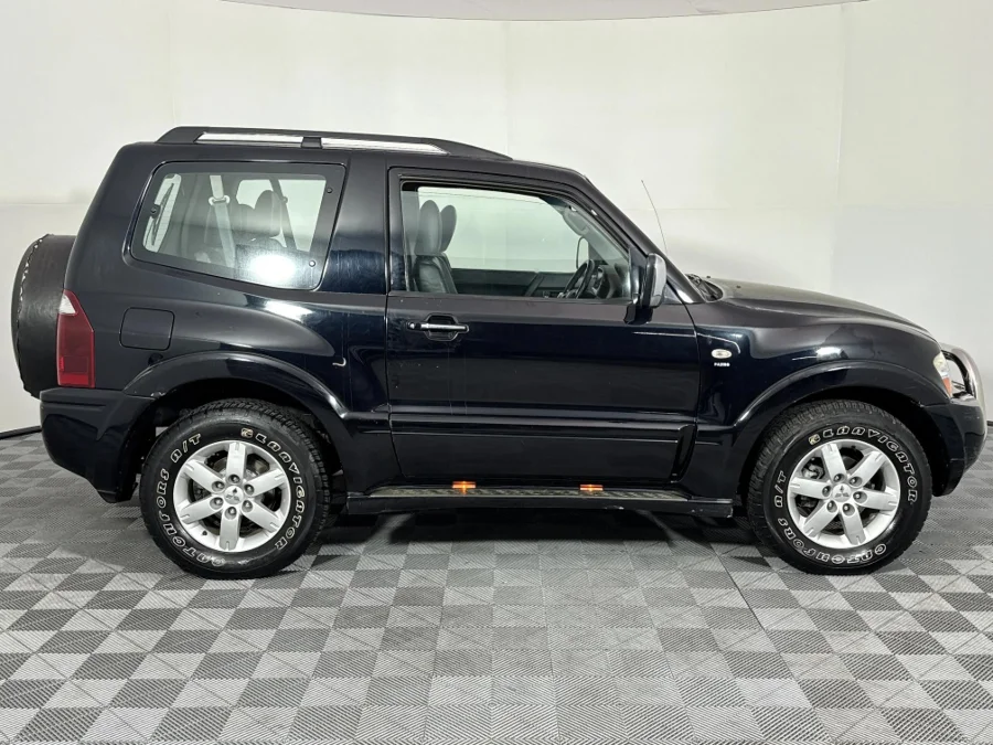 Used 2005 Mitsubishi Pajero 3-door 3.2DI-D GLS - WeBuyCars Germiston Used 2005 Mitsubishi Pajero 3-door 3.2DI-D GLS - WeBuyCars Germiston