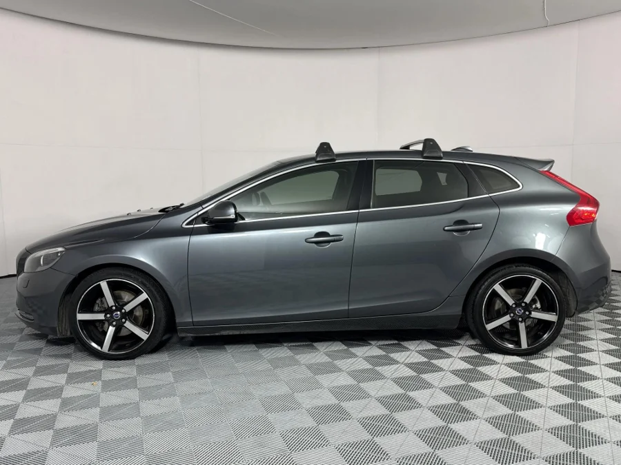 Used 2014 Volvo V40 T3 Elite - WeBuyCars Brackenfell Cape Town Used 2014 Volvo V40 T3 Elite - WeBuyCars Brackenfell Cape Town