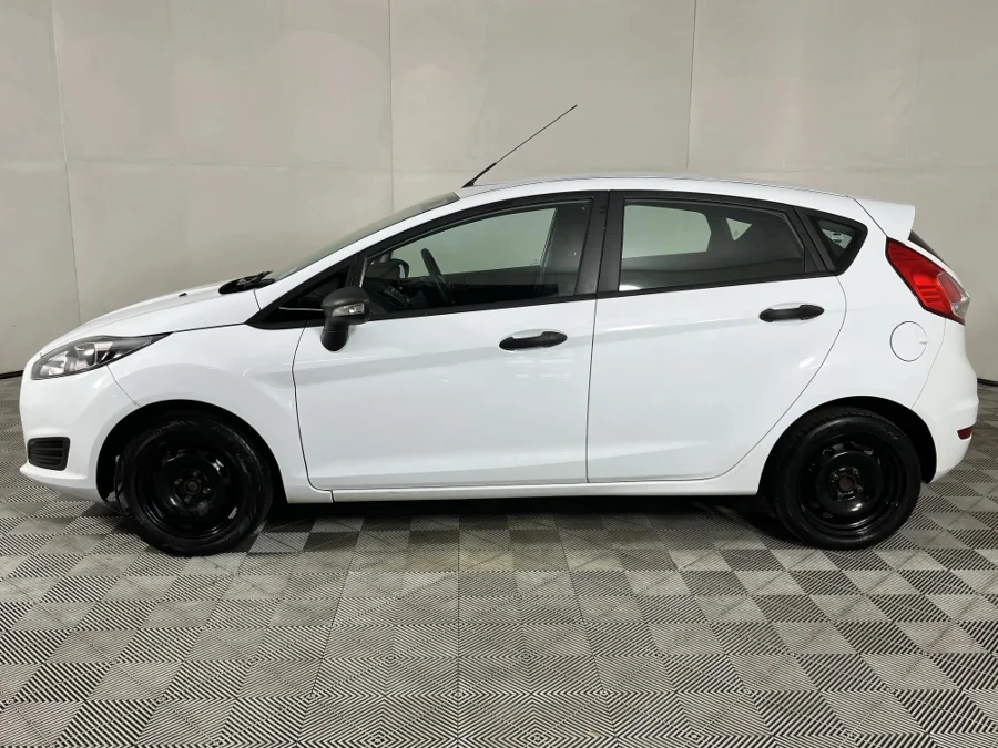 Used 2017 Ford Fiesta 5-door 1.4 Ambiente - WeBuyCars The Dome Used 2017 Ford Fiesta 5-door 1.4 Ambiente - WeBuyCars The Dome