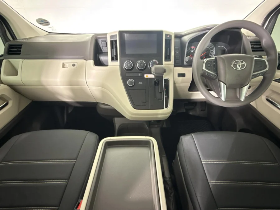Used 2025 Toyota Quantum 2.8 SLWB bus 14-seater GL auto - WeBuyCars The Dome