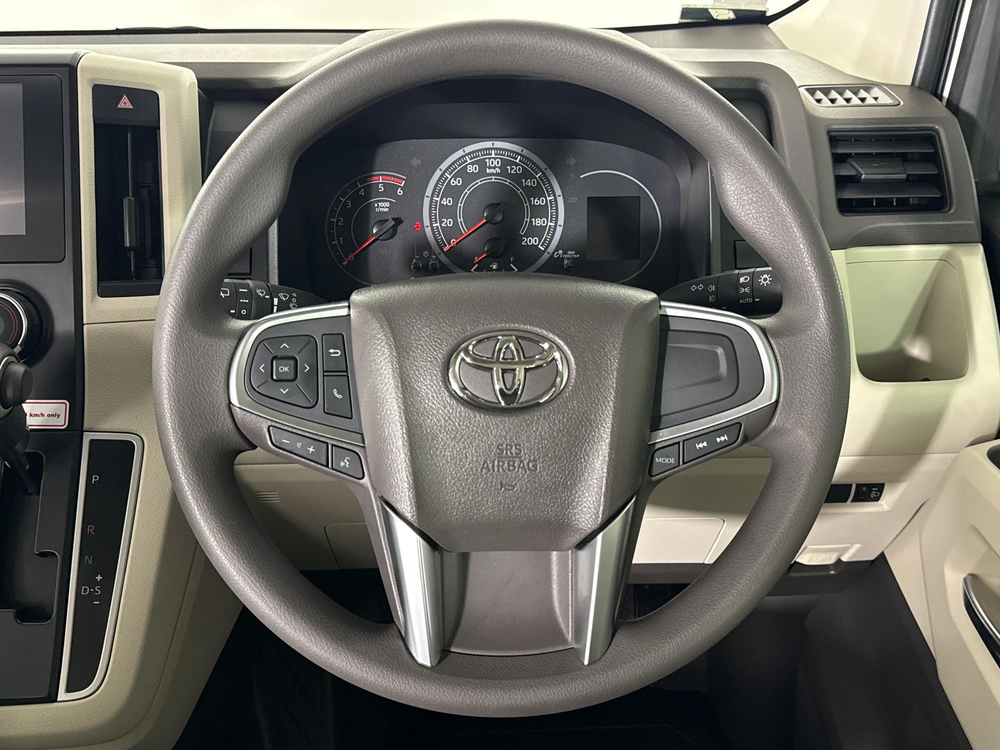 Used 2025 Toyota Quantum 2.8 SLWB bus 14-seater GL auto | Junk Mail ...