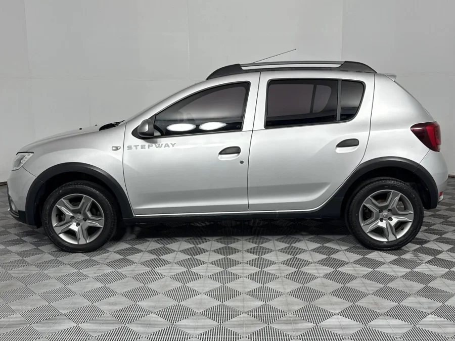 Used 2018 Renault Sandero 66kW turbo Stepway Expression - WeBuyCars Richmond Used 2018 Renault Sandero 66kW turbo Stepway Expression - WeBuyCars Richmond