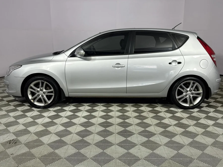 Used 2011 Hyundai i30 2.0 GLS - WeBuyCars Durban Used 2011 Hyundai i30 2.0 GLS - WeBuyCars Durban