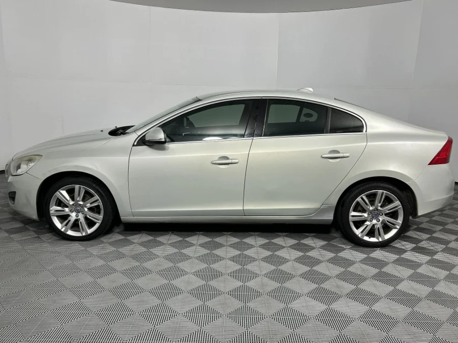 Used 2011 Volvo S60 T5 Excel auto - WeBuyCars Lansdowne