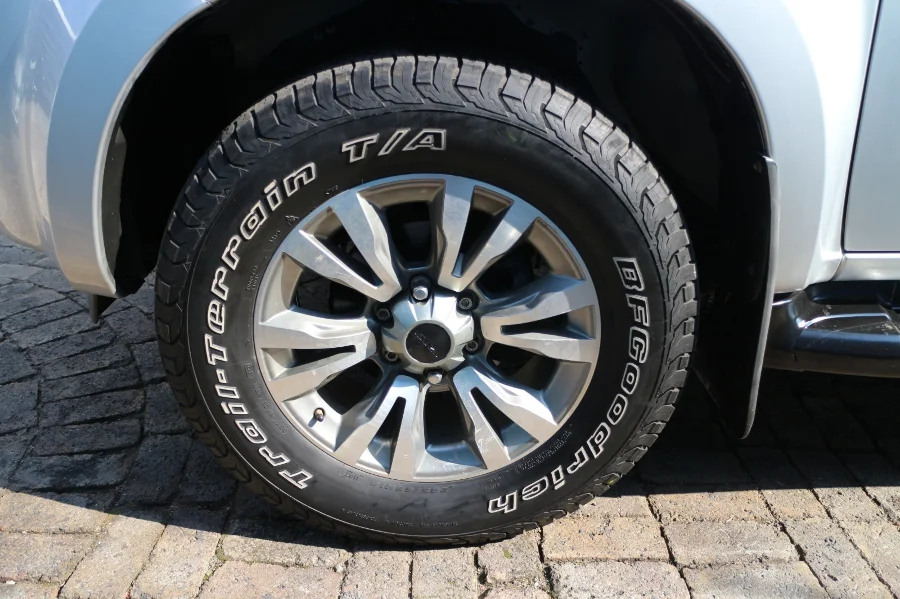 Used 2015 Isuzu KB 300D-Teq Extended cab LX auto - OMC Motors
