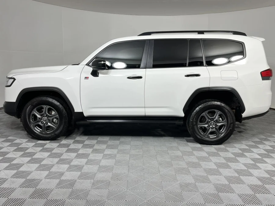 Used 2022 Toyota Land Cruiser 300 3.5T GR-Sport - WeBuyCars Montana