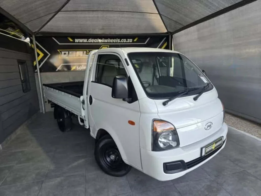 Used 2015 Hyundai H-100 Bakkie 2.6D deck - Deals 4 Wheels Used 2015 Hyundai H-100 Bakkie 2.6D deck - Deals 4 Wheels