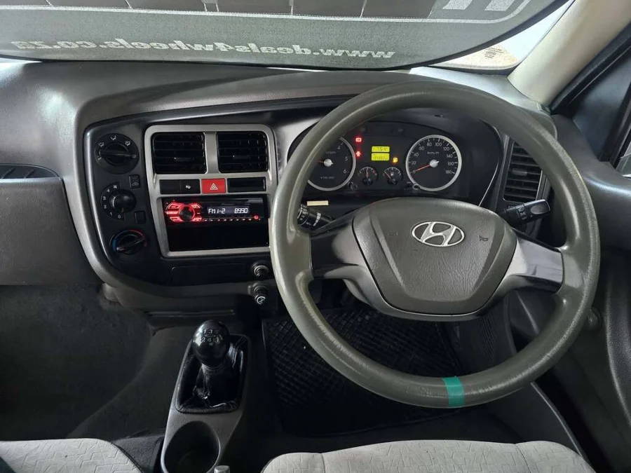 Used 2015 Hyundai H-100 Bakkie 2.6D deck - Deals 4 Wheels Used 2015 Hyundai H-100 Bakkie 2.6D deck - Deals 4 Wheels