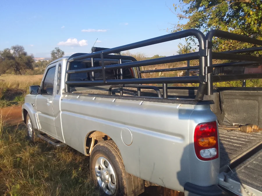 Mahindra Cattle rails SC - Private Seller