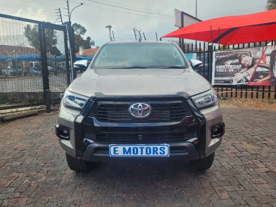 Used 2017 Toyota Hilux 2.8GD-6 Raider auto - E Motors Used 2017 Toyota Hilux 2.8GD-6 Raider auto - E Motors