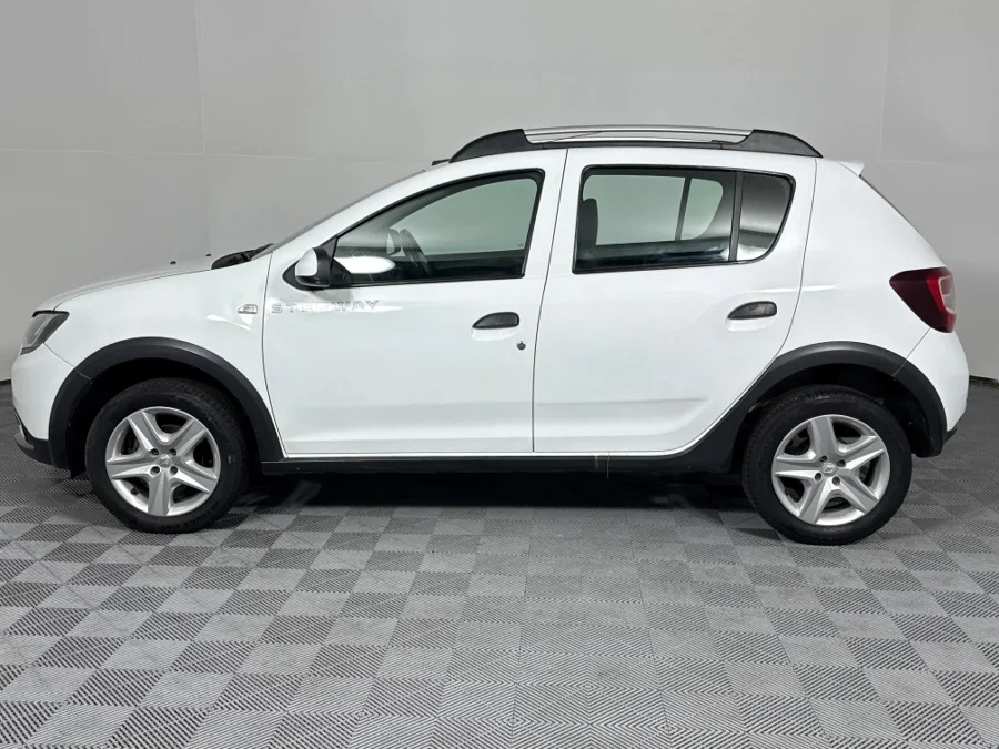 Used 2015 Renault Sandero Stepway 66kW turbo - WeBuyCars Montana Used 2015 Renault Sandero Stepway 66kW turbo - WeBuyCars Montana