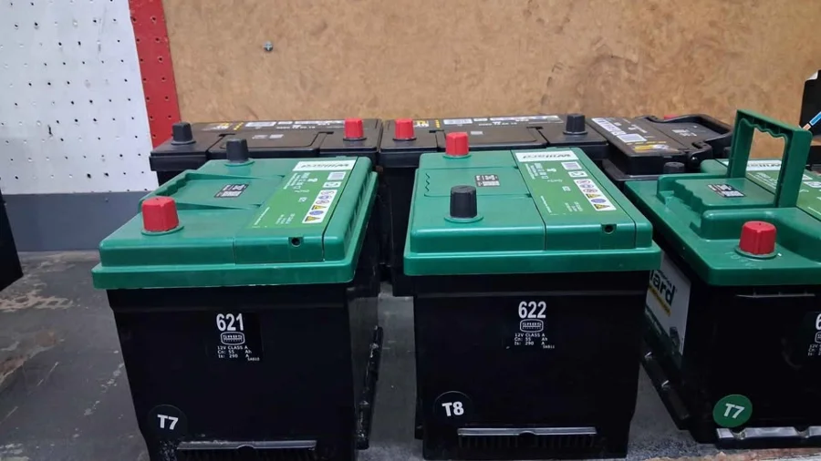 Willard 621/622 battery - Smiths Motor Spares Willard 621/622 battery - Smiths Motor Spares