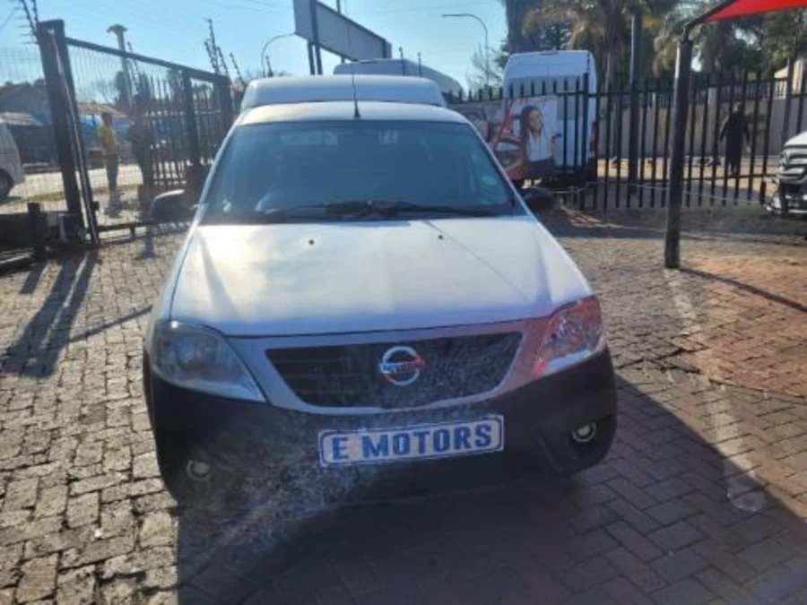 Used 2017 Nissan NP200 1.6i (aircon) safety pack - E Motors Used 2017 Nissan NP200 1.6i (aircon) safety pack - E Motors