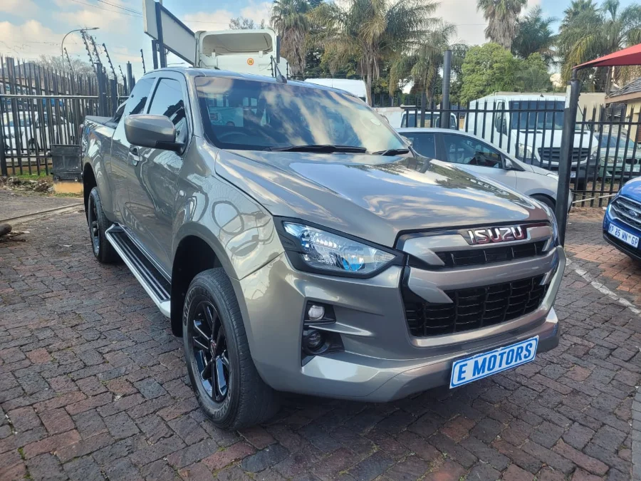 Used 2024 Isuzu D-Max 1.9TD Extended cab - E Motors Used 2024 Isuzu D-Max 1.9TD Extended cab - E Motors