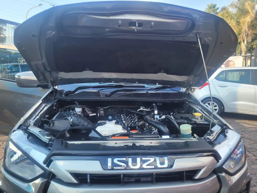 Used 2024 Isuzu D-Max 1.9TD Extended cab - E Motors Used 2024 Isuzu D-Max 1.9TD Extended cab - E Motors