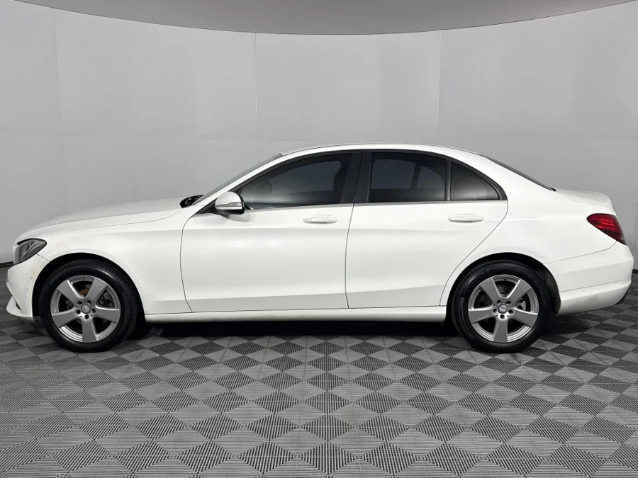 Used 2014 Mercedes-Benz C-Class C220d auto - WeBuyCars Richmond