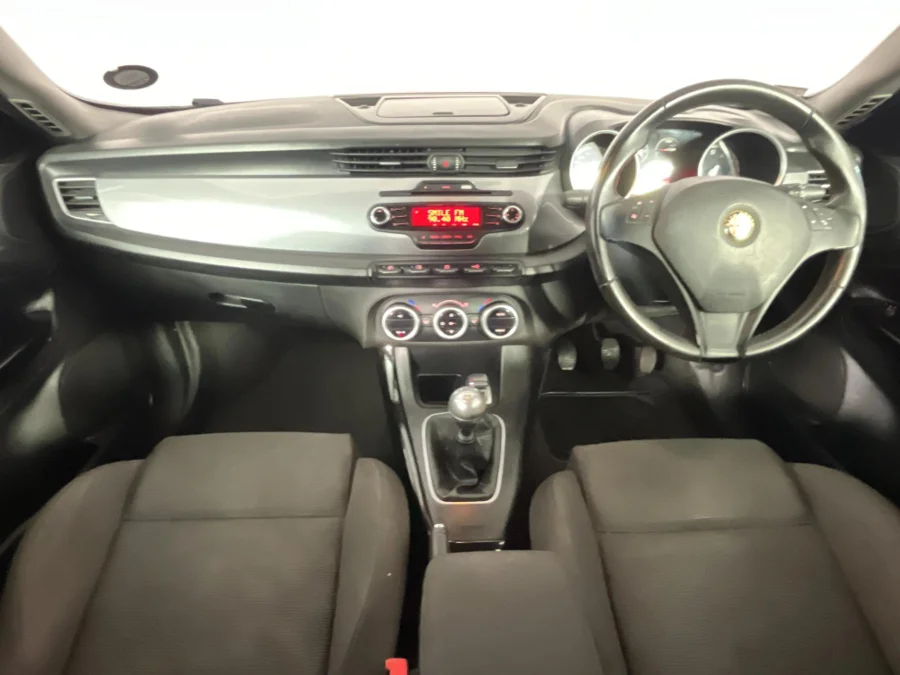 Used 2013 Alfa Romeo Giulietta 1.4TBi Distinctive - WeBuyCars Lansdowne Used 2013 Alfa Romeo Giulietta 1.4TBi Distinctive - WeBuyCars Lansdowne