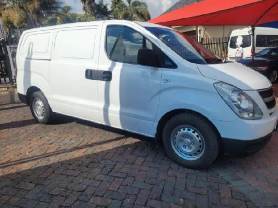 Used 2016 Hyundai H-1 H-1 2.5CRDi panel van auto - E Motors Used 2016 Hyundai H-1 H-1 2.5CRDi panel van auto - E Motors
