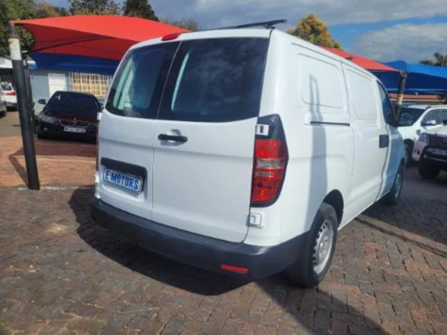 Used 2016 Hyundai H-1 H-1 2.5CRDi panel van auto - E Motors Used 2016 Hyundai H-1 H-1 2.5CRDi panel van auto - E Motors