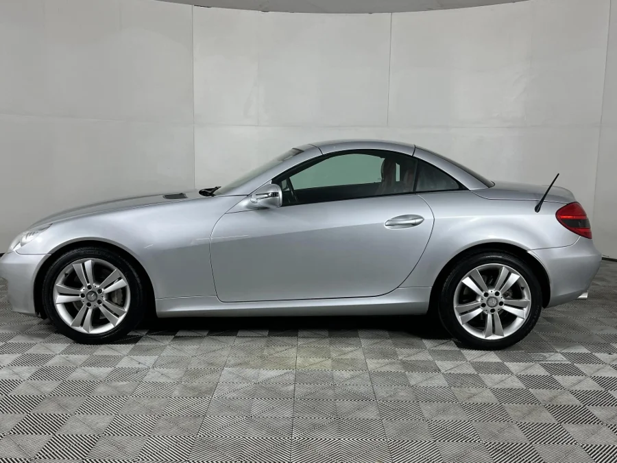 Used 2010 Mercedes-Benz SLK SLK350 Sports - WeBuyCars The Dome Used 2010 Mercedes-Benz SLK SLK350 Sports - WeBuyCars The Dome