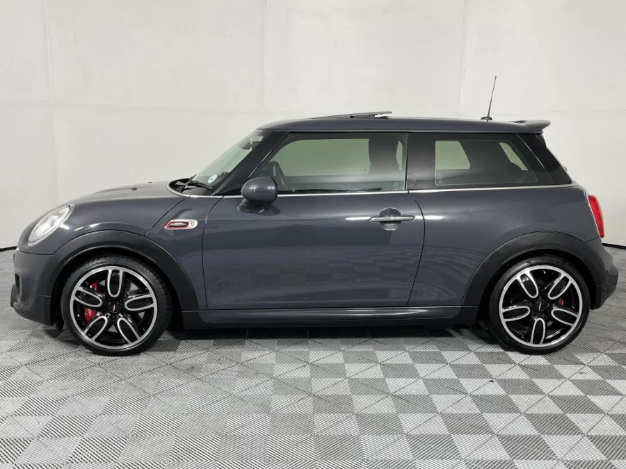Used 2017 MINI Hatch John Cooper Works Hatch 3-door sports-auto - WeBuyCars Montana Used 2017 MINI Hatch John Cooper Works Hatch 3-door sports-auto - WeBuyCars Montana