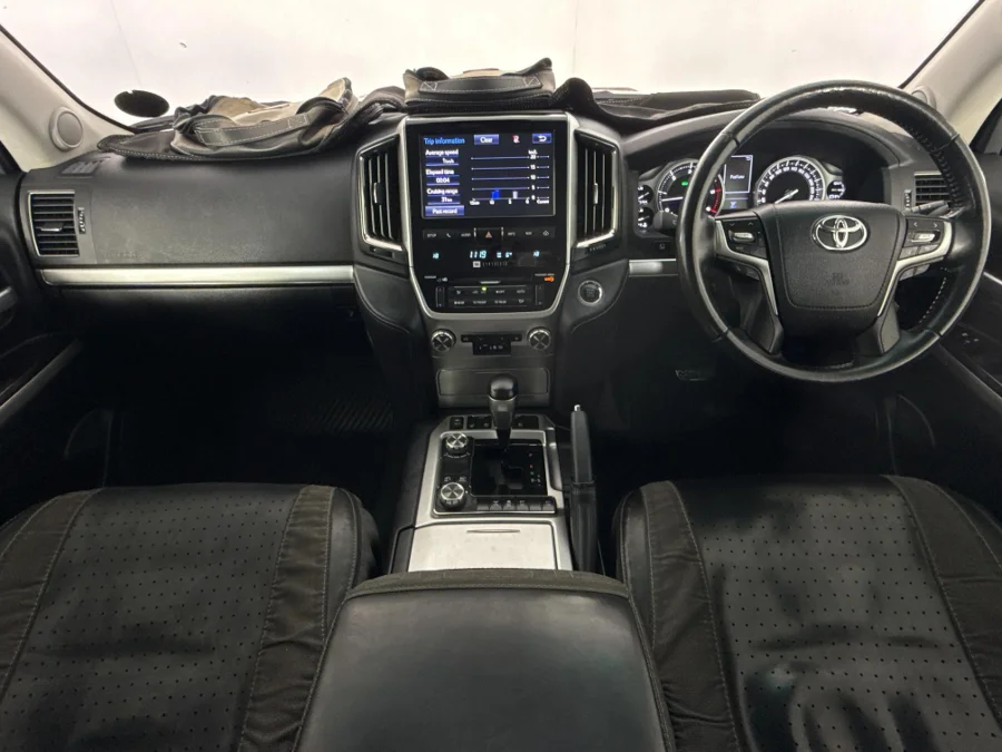 Used 2020 Toyota Land Cruiser 200 4.5D-4D V8 VX-R - WeBuyCars Vereeniging