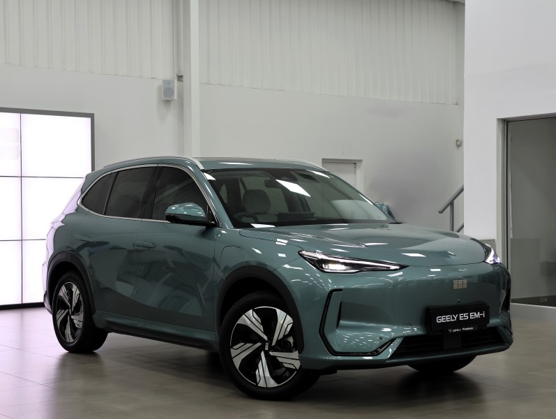 New 2026 Geely E5 Apex