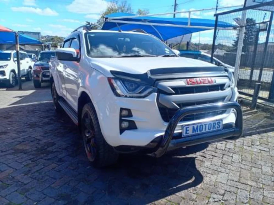 Used 2023 Isuzu D-Max 1.9TD double cab LS auto - E Motors Used 2023 Isuzu D-Max 1.9TD double cab LS auto - E Motors